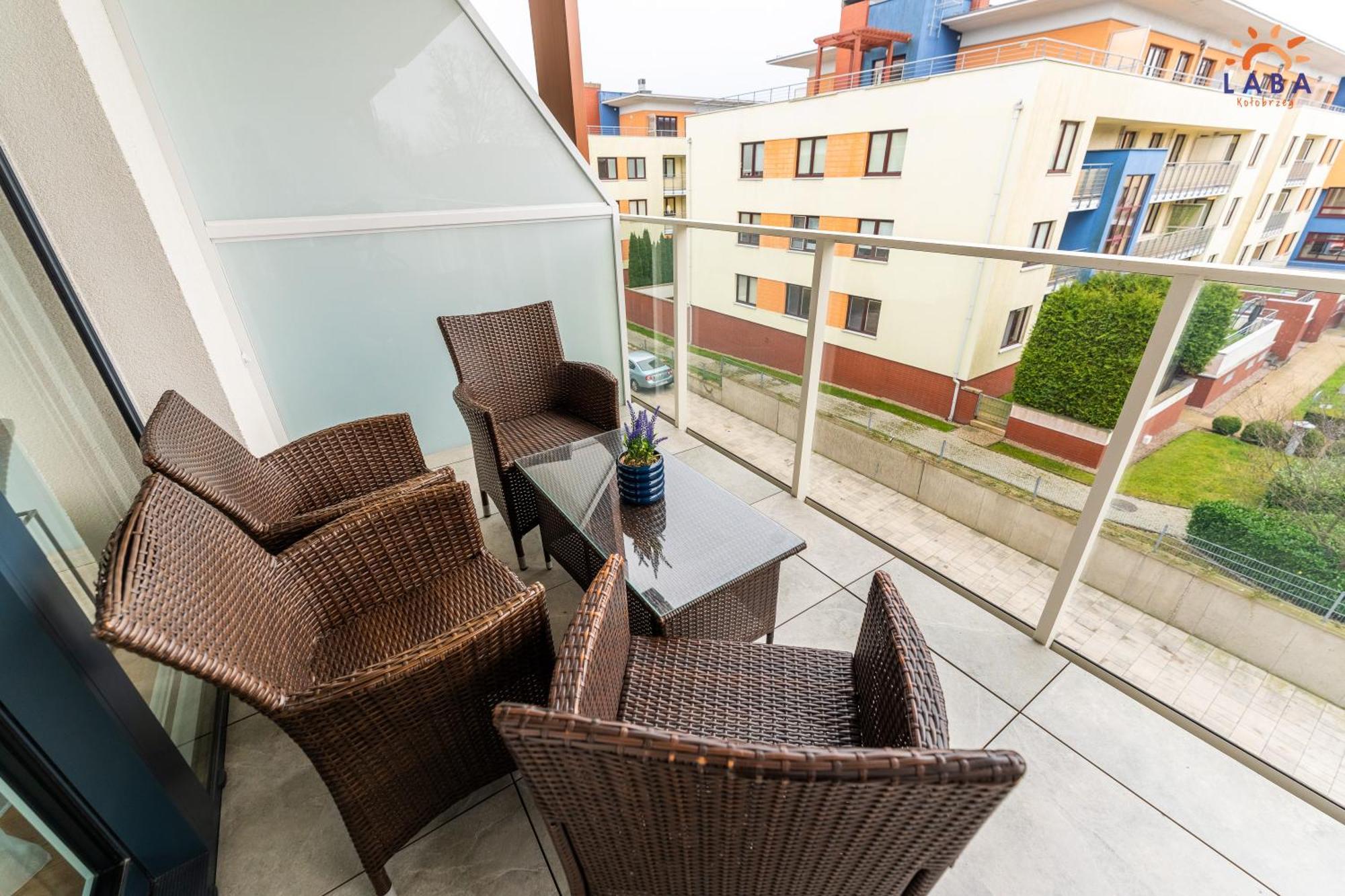 Laba Kolobrzeg Apartamenty Kollataja Z Parkingiem Exterior foto